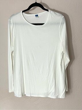 Old Navy Luxe White Long Sleeve Crewneck Top